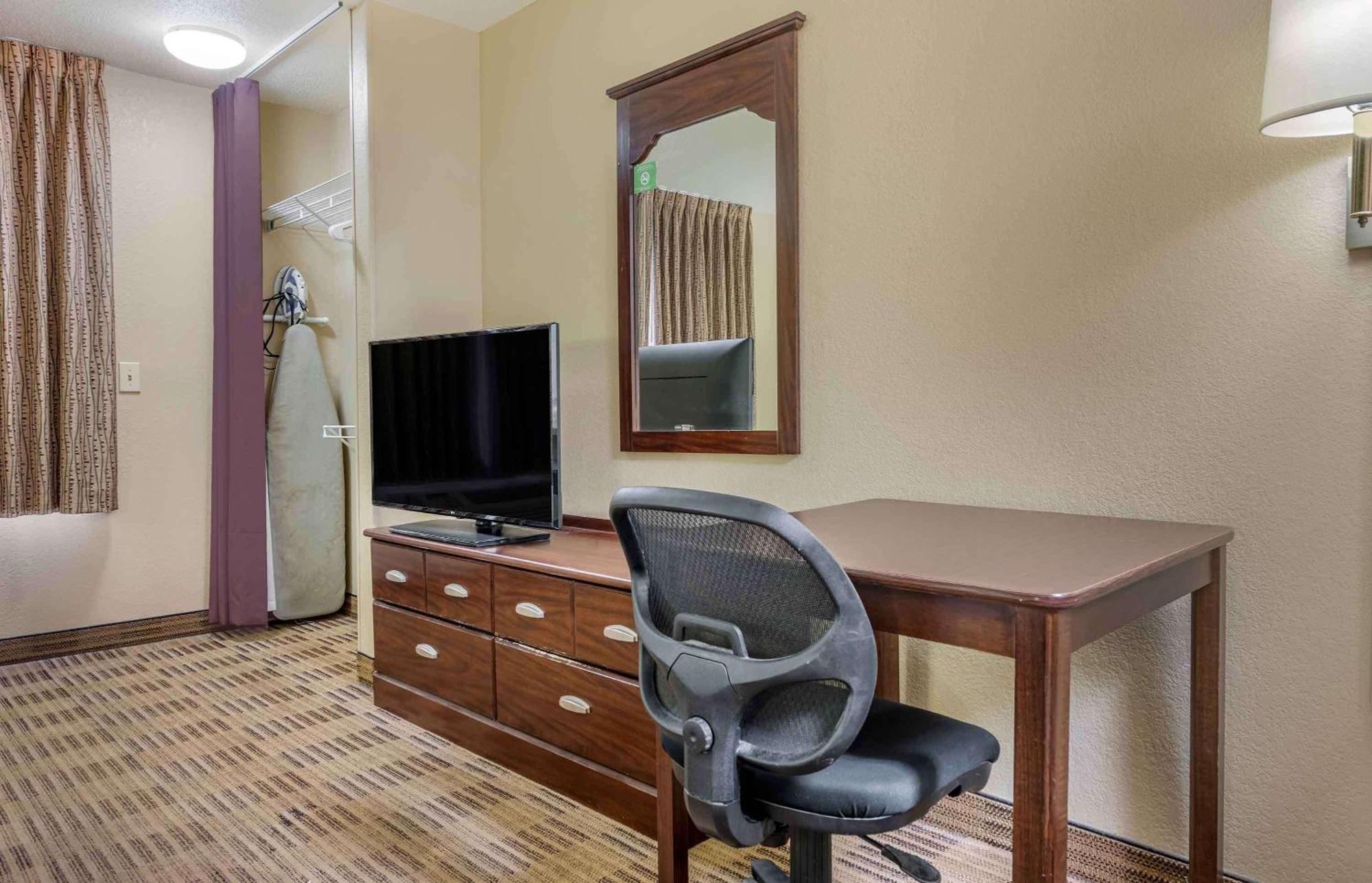 Extended Stay America Select Suites - Chicago - O'Hare Rosemont Exterior photo